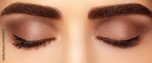 Canvas Print Perfect shape of eyebrows and extremly long eyelashes