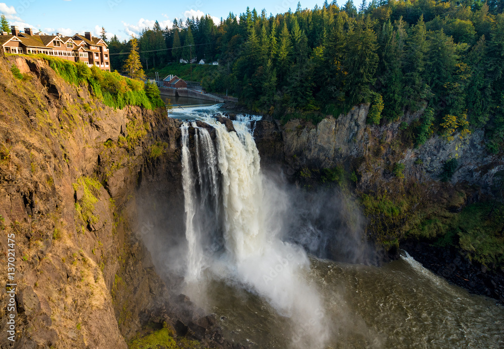 Snoqualmie Falls on the western edge of the North Cascade mountains in Washington