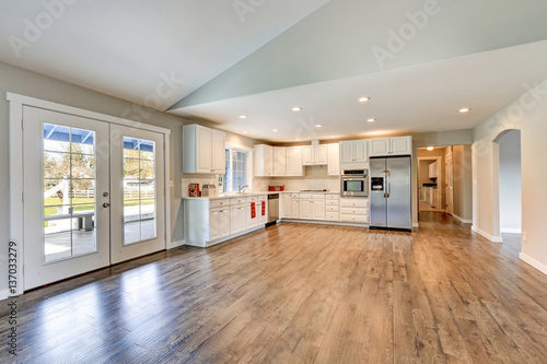 Spacious rambler home interior with vaulted ceiling