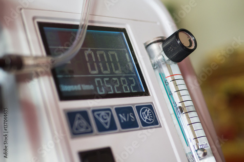 Oxygen concentrator bar gage measurement liter made my pure water