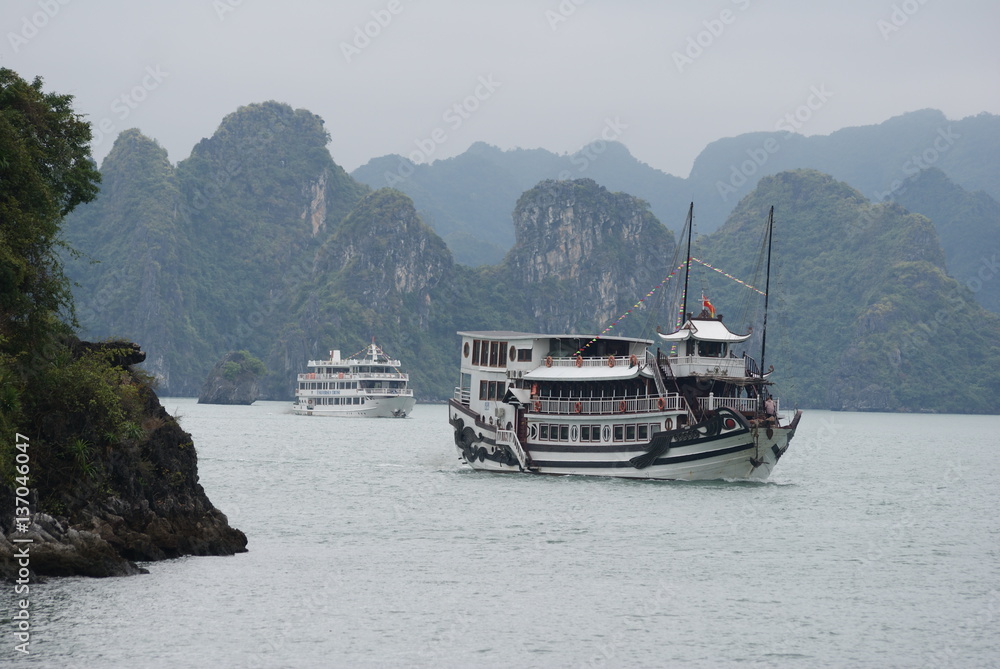 Ha Long Ha Long
