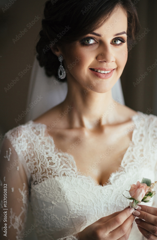 Naklejka premium Bride with buttonhole