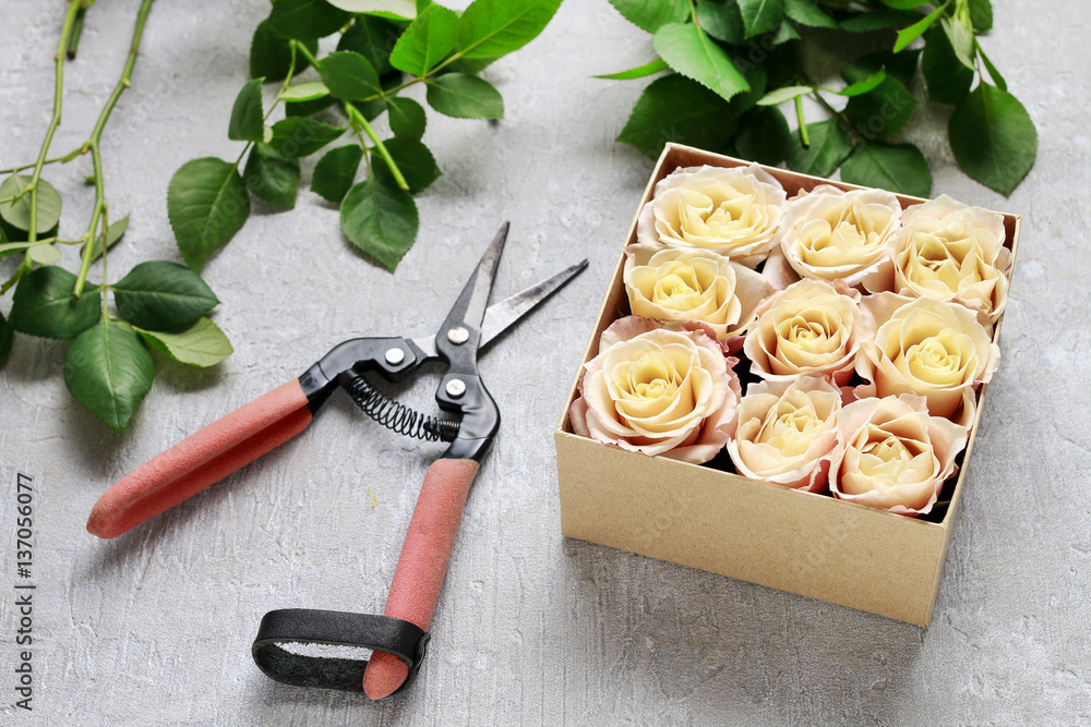 How to make box with flowers, step by step, tutorial. Proposal o Stock