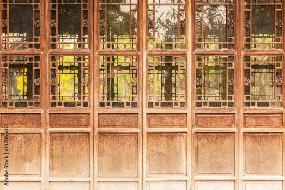 brown door brown door