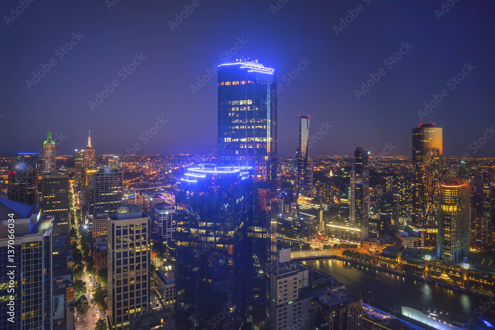 Obraz premium An aerial view of Melbourne cityscape including Yarra River and