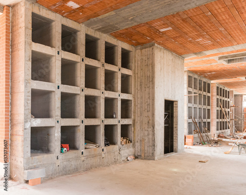 Loculi cimiteriali in costruzione