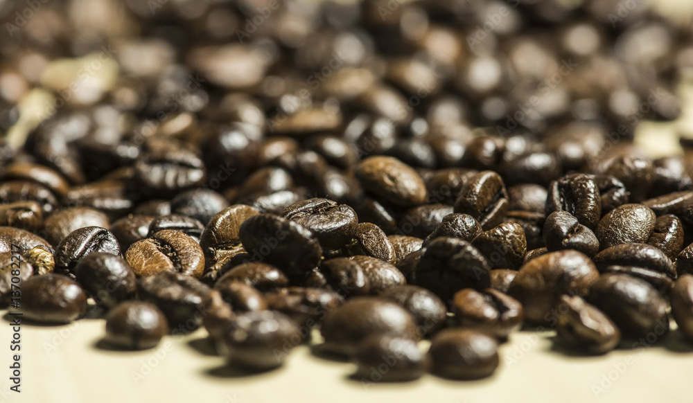 Fototapeta premium Coffee beans pattern, Selective focus