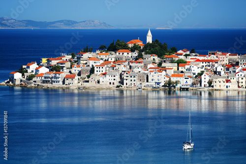 Tablou pe pânză View of Primosten, Croatia. Dalmatian coast.