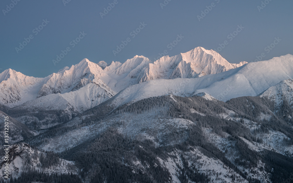 Obraz premium Winter Tatra mountains,High Tatra range, Poland, Slovakia