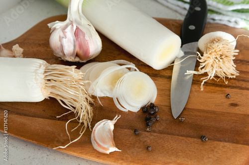 Leek and garlic photo