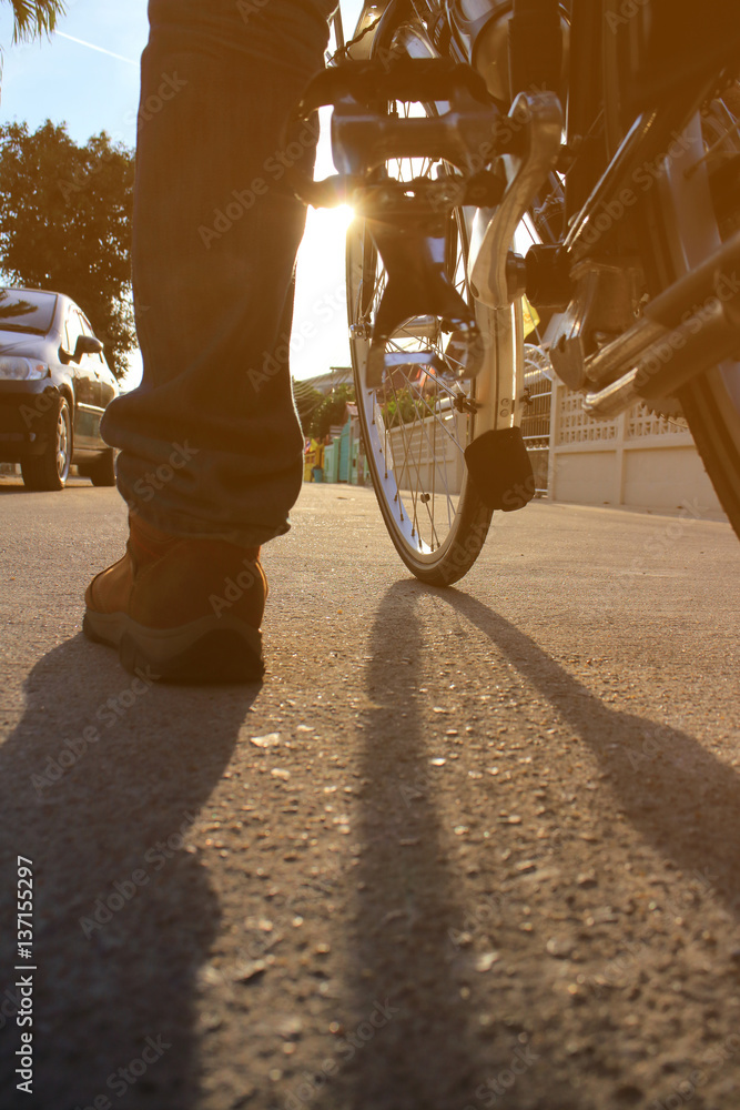 Naklejka premium cyclist riding