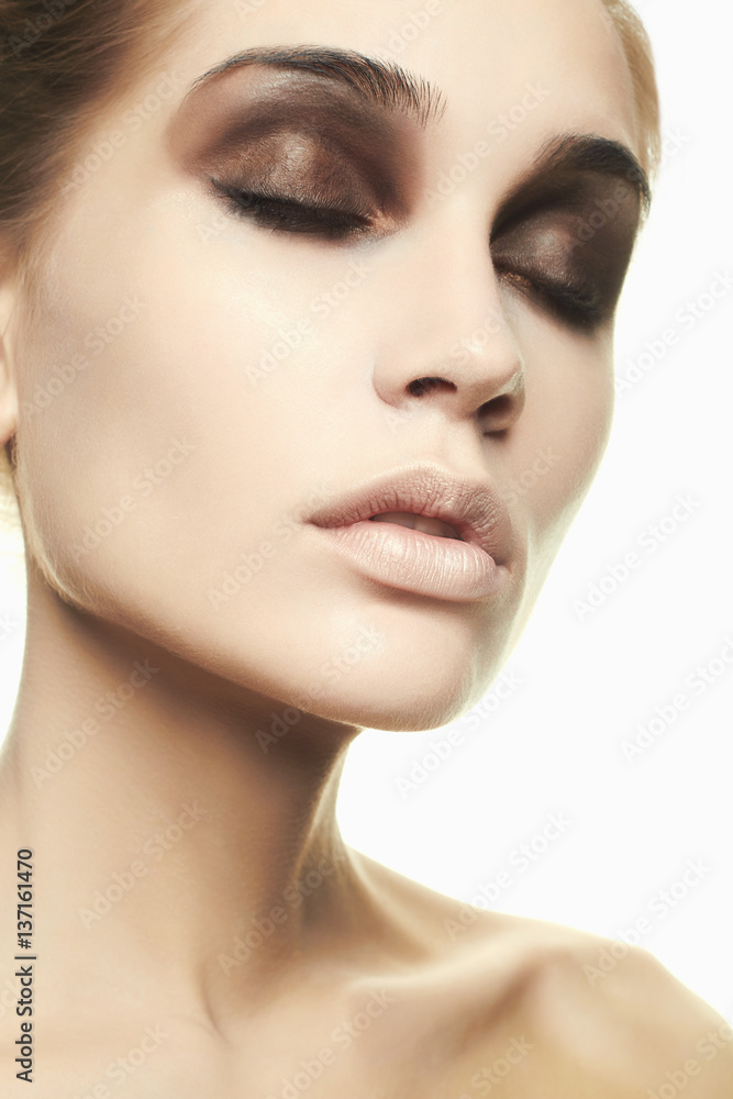 Fototapeta premium beauty face girl with make-up