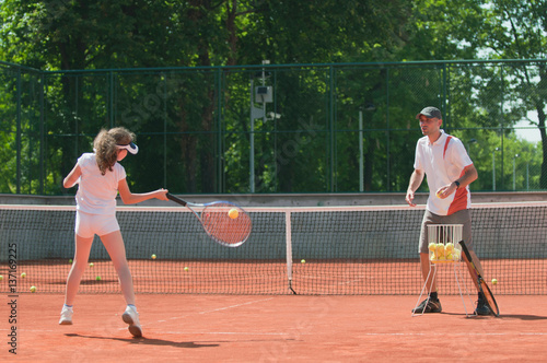 Tennis lessons © Microgen