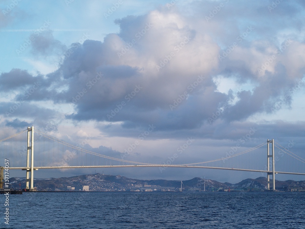 Fototapeta premium 北海道室蘭 白鳥大橋
