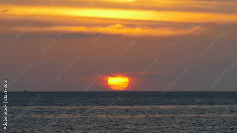 Beautiful landscape with sea sunset, zoom timelapse
Beautiful landscape with sea sunset, zoom timelapse