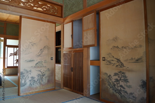 japanese style room fusuma panels
