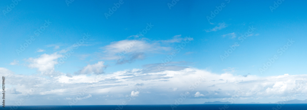 Obraz premium Summer sky panorama