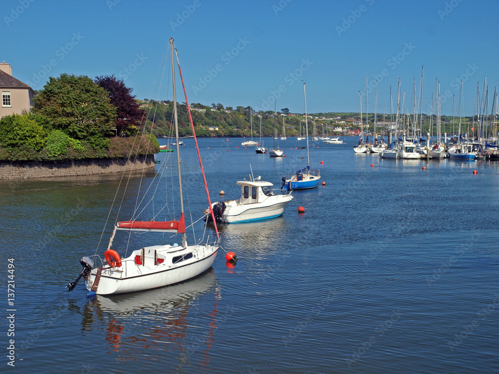 Obraz premium Yachting marina in the natural harbor at Kinsale County Cork, Ireland