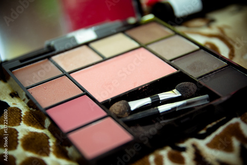 Pallet with shades of bright colors Bridal makeup, how to do makeup