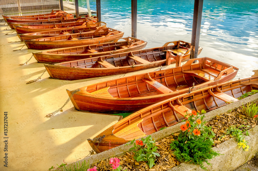 Obraz premium boathouse rowing boats