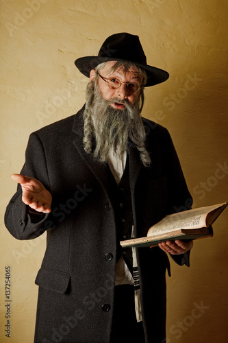 Old jew with book