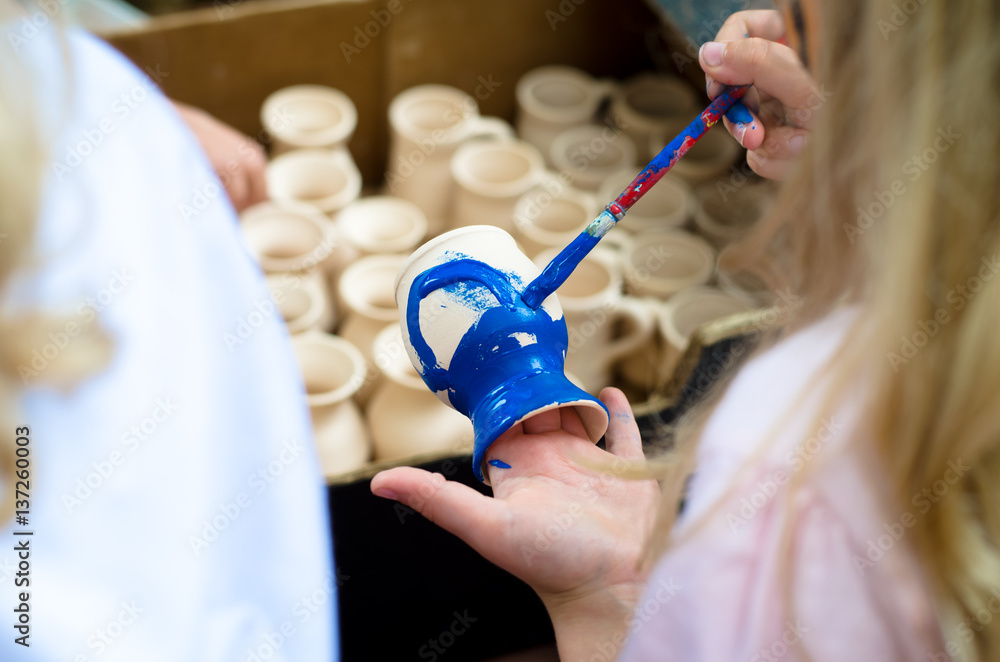 Naklejka premium colouring a pottery craft