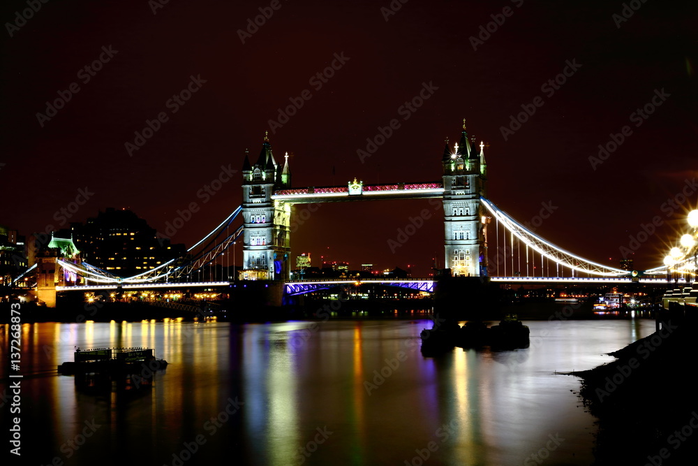 Obraz premium Wieża most