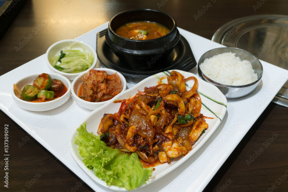 Nakji deopbap is Stir-fried Octopus (nakji) with Rice(bap) - Korea Food Nakji deopbap is Stir-fried Octopus (nakji) with Rice(bap) - Korea Food