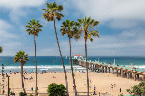 Fototapeta Naklejka Na Ścianę i Meble -  Manhattan Beach and Pier at day time in Southern California in Los Angeles.