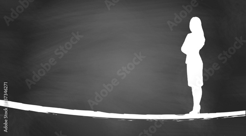 Geschäftsfrau | Silhouette | auf Kreidetafel