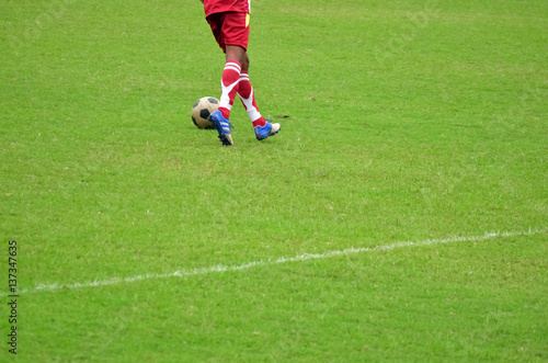 Soccer player Kick ball