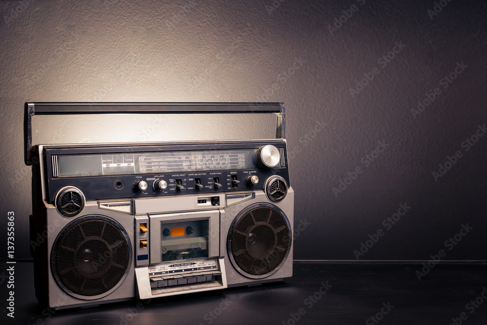 Fototapeta premium Vintage boombox radiowy