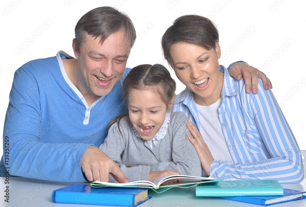 parents with daughter reading books parents with daughter reading books