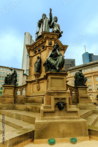 Brunnen Roßmarkt