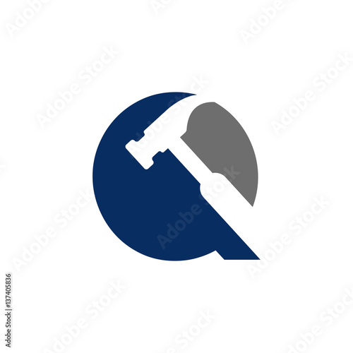 Q Letter - Hammer Logo Simple