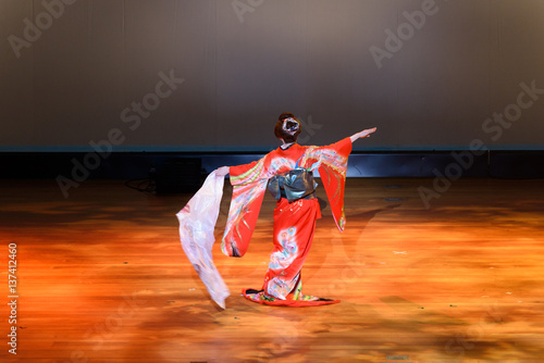 Japanese dance