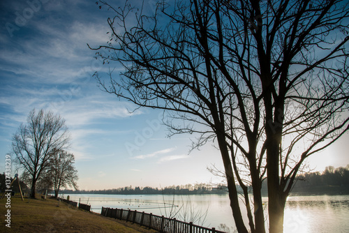  lago di milano photo