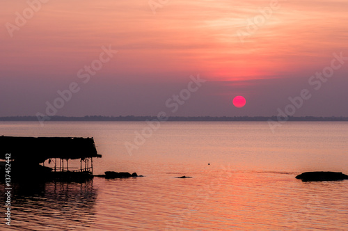 Foto Sunset over Ubolratana dam in Khon Kaen Thailand