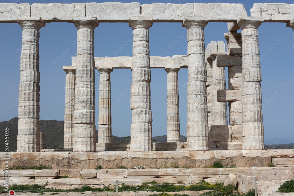 Fototapeta premium Ancient ruins of Zeus Temple, Sounion Cape, Attica, Greece