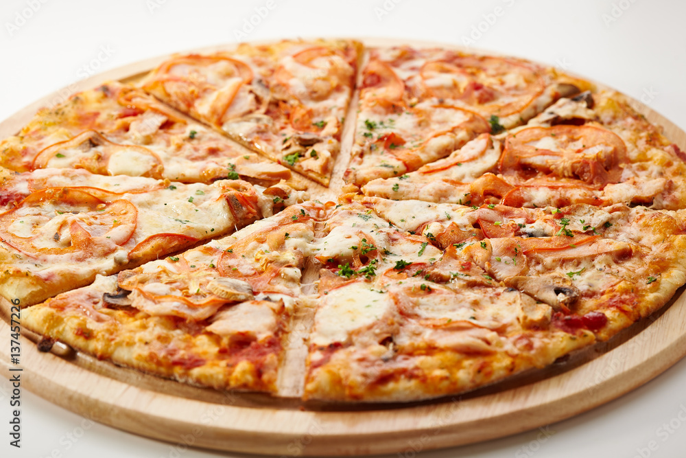 Pizza with Mozzarella, Bacon and Mushrooms Pizza with Mozzarella, Bacon and Mushrooms