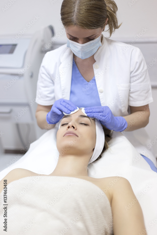 Face Skin Cleaning Face Skin Cleaning