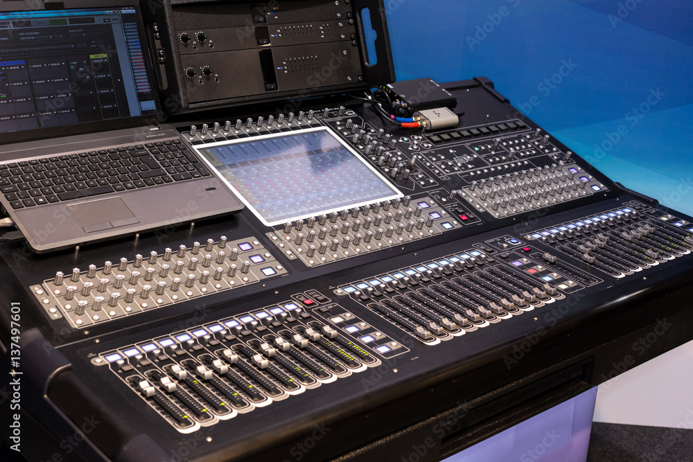 Large panel of the stage controller with screens