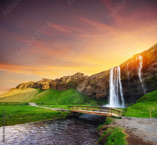 Fototapeta Naklejka Na Ścianę i Meble -  Seljalandfoss waterfall. Beautiful summer sunny day. Iceland