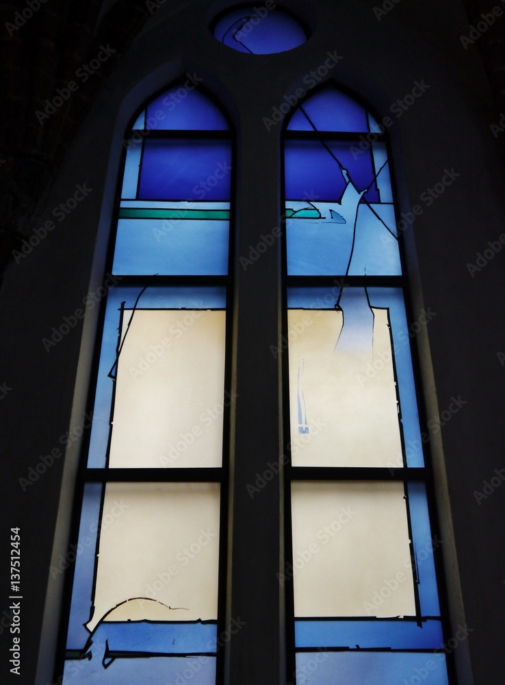 Fototapeta premium Blaues Fenster in der St. Nilolaikirche