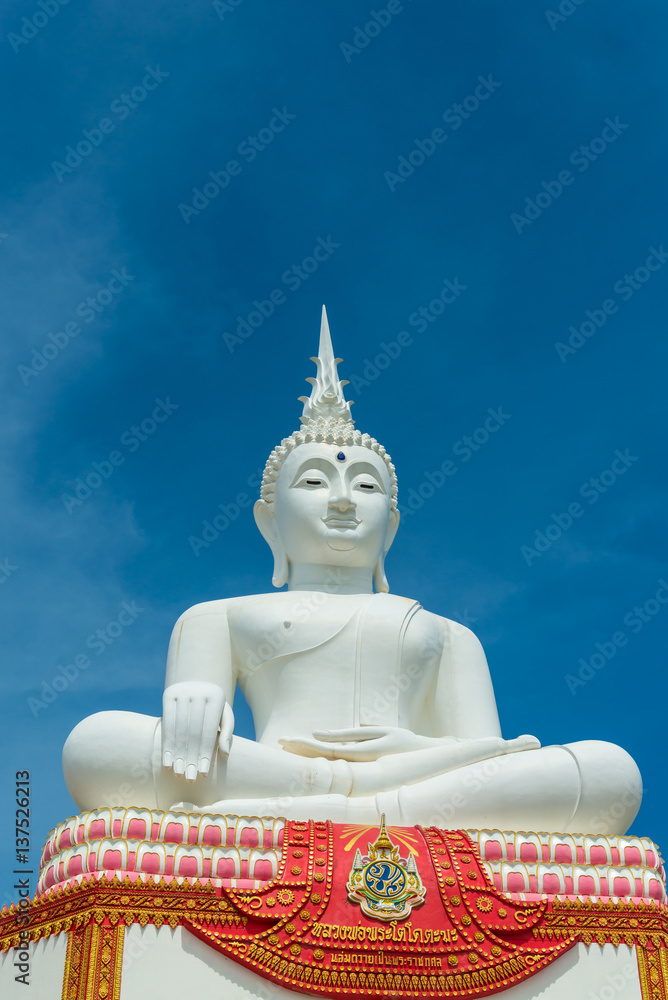 Buddha statue