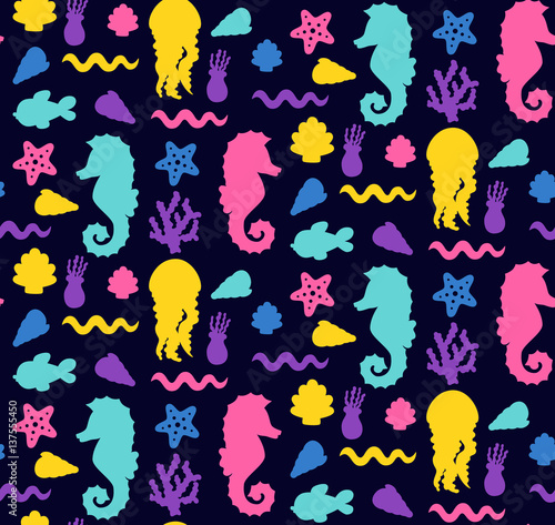 Underwater silhouettes seahorse jelly fish shell summer marine seamless vector pattern