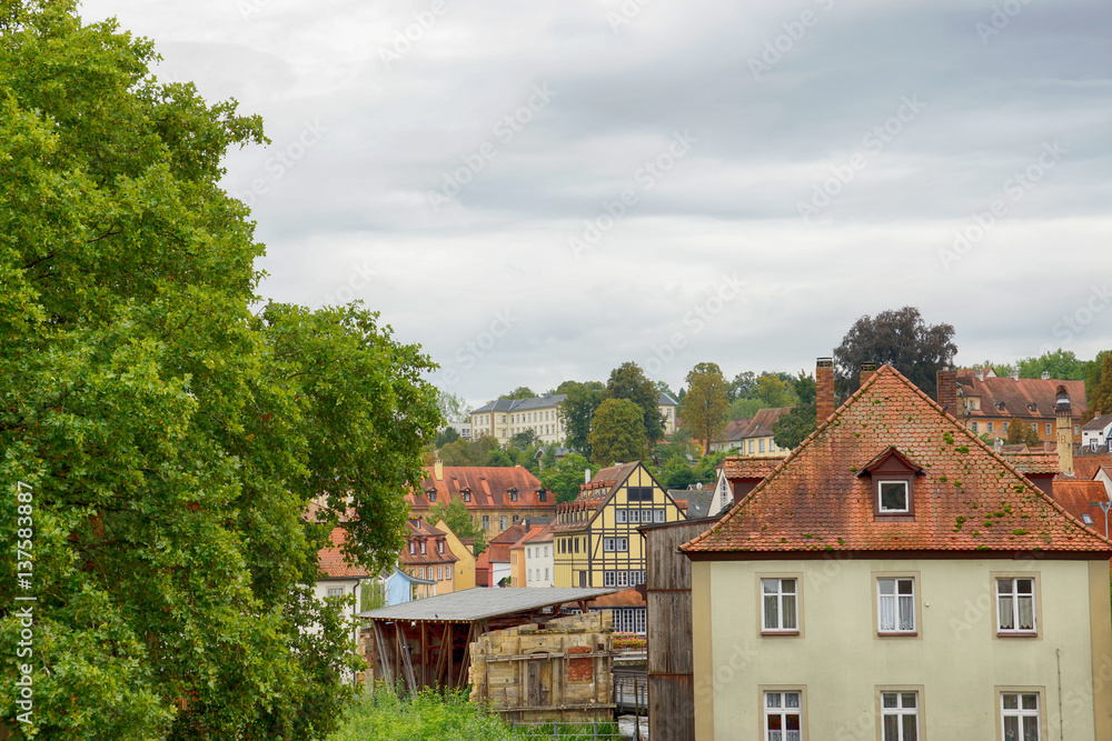 Blick über die Regnitzmühlen auf die Altstadt von Bamberg, Oberfranken, Deutschland