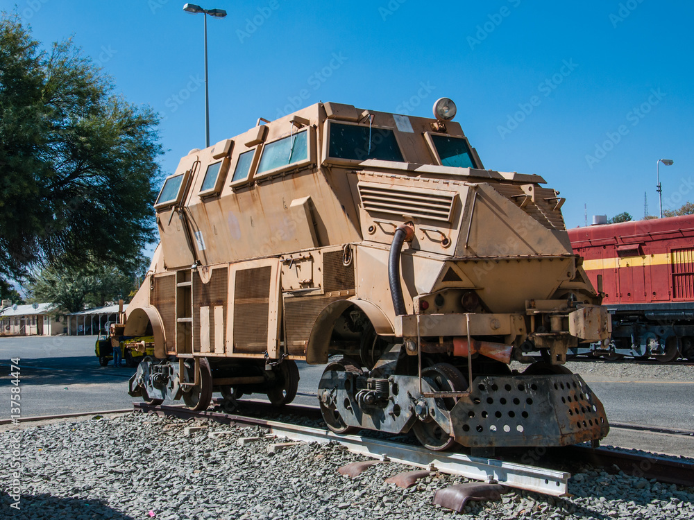 Naklejka premium Apartheid-Panzerwagen auf Schienen; Windhoek, Namibia