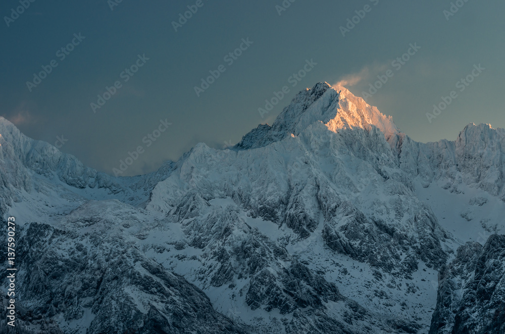 Obraz premium Gerlach, highest peak of Tatra mountains in the winter