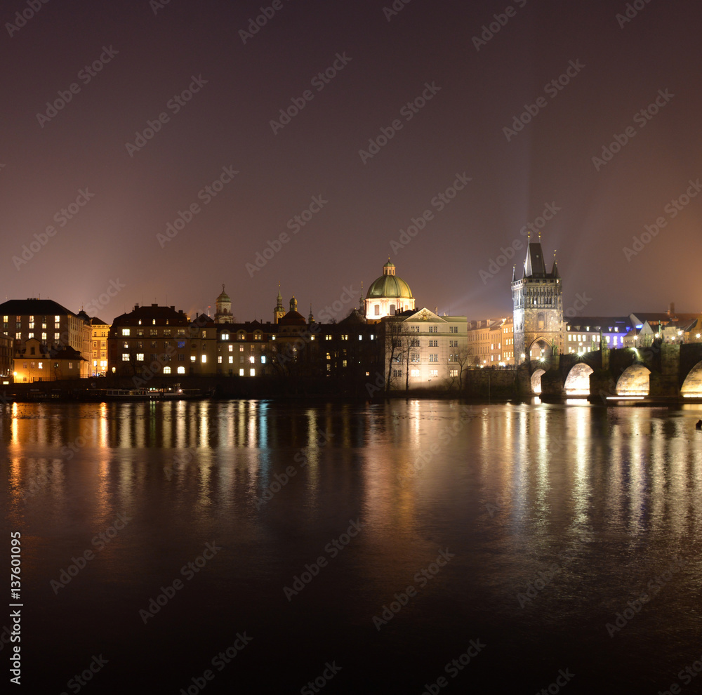 Night in Prag, City, view to the Charles Brigde